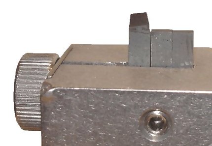 tips mounted in a 202 gage