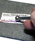 Replica tape consists of a layer of compressible foam affixed to an incompressible polyester substrate of highly uniform thickness (50 µm +2 µm). 